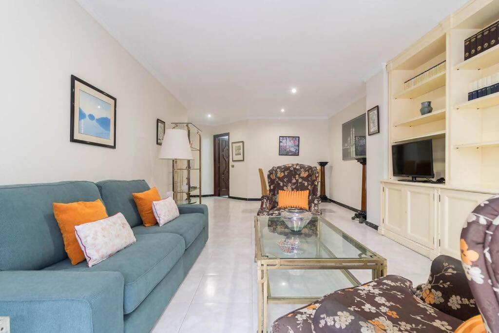 Apartment Albareda Canteras